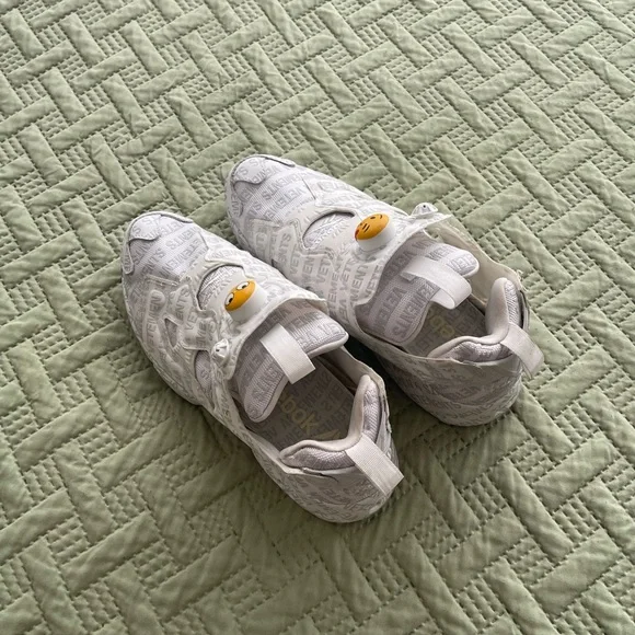 Reebok VETEMENTS x InstaPump Fury 'Emoji' UNISEX